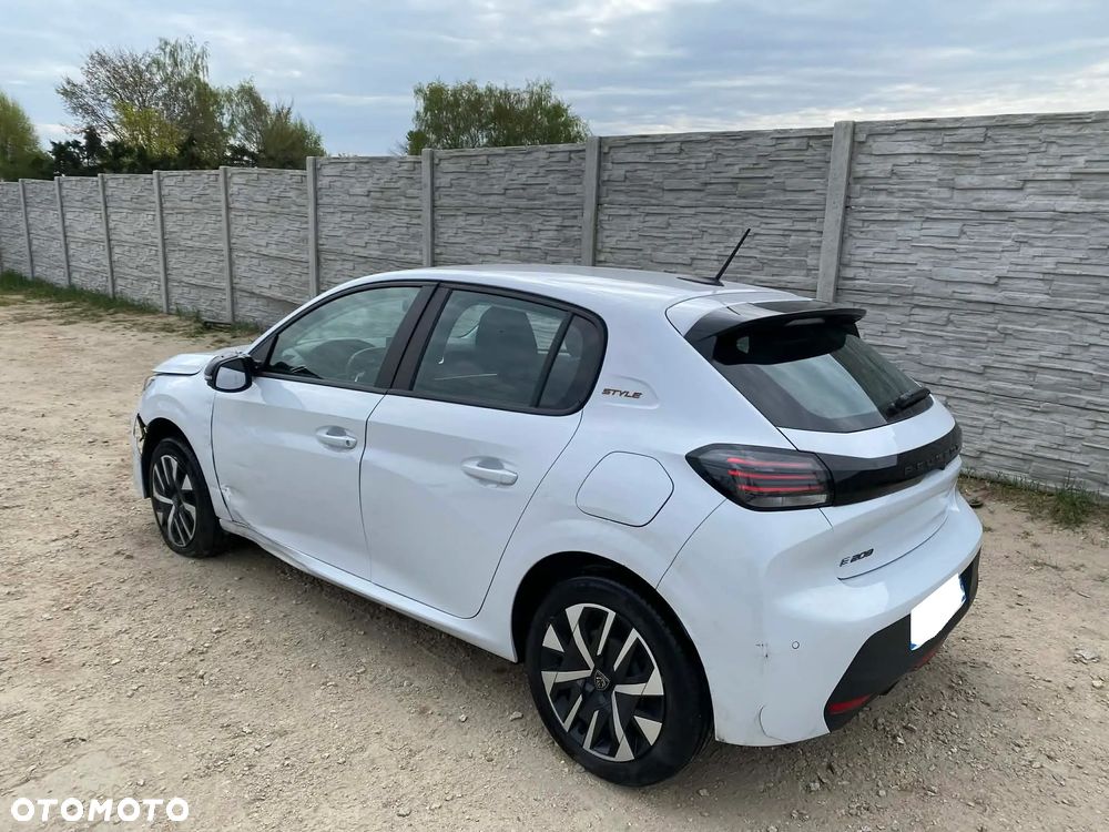 Peugeot 208 Elektromotor 156 Allure - 2