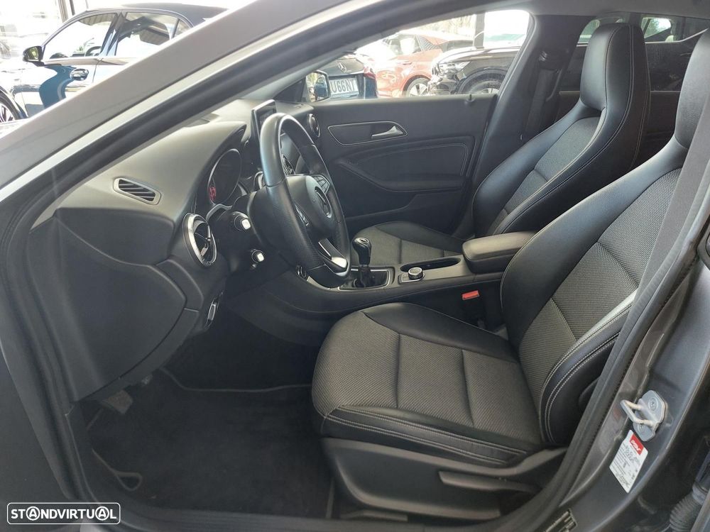 Mercedes-Benz CLA 180 d Shooting Brake - 17