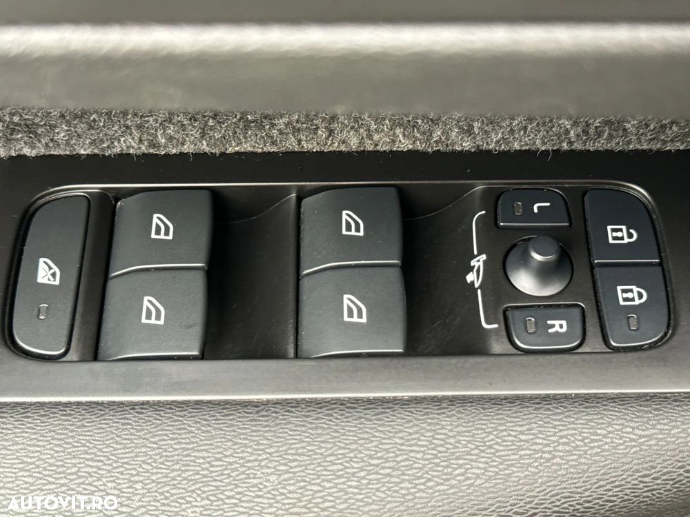 Volvo XC 40 T4 Recharge DKG Inscription - 37