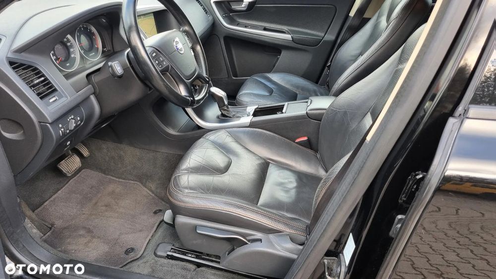 Volvo XC 60 D3 Geartronic Momentum - 16