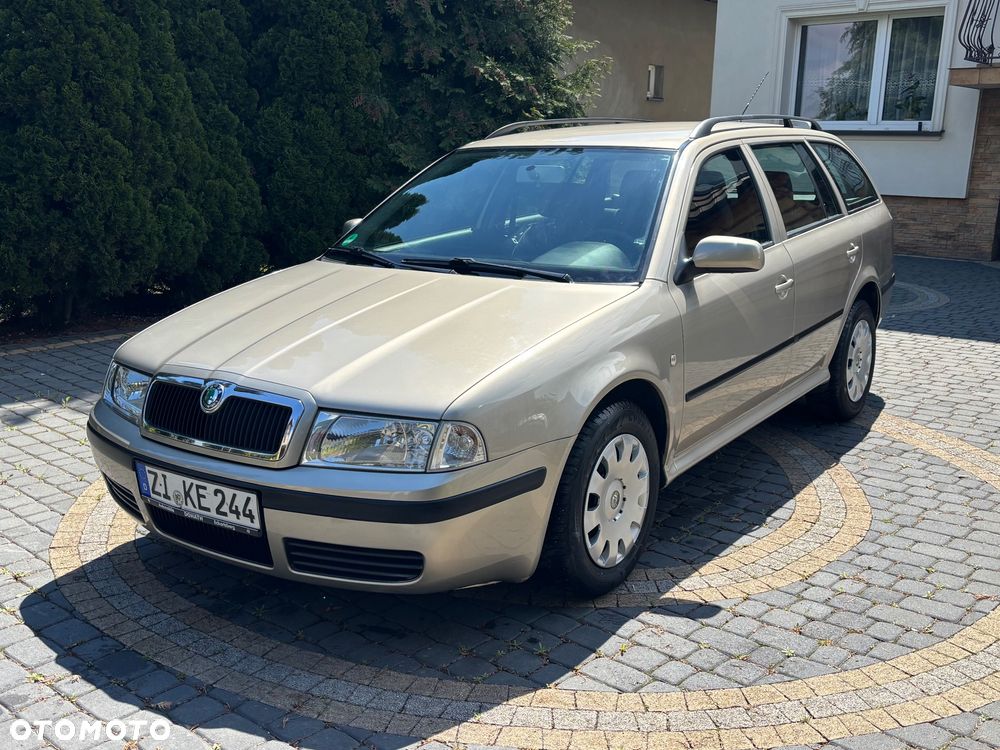 Skoda Octavia 1.6 Combi Classic - 15