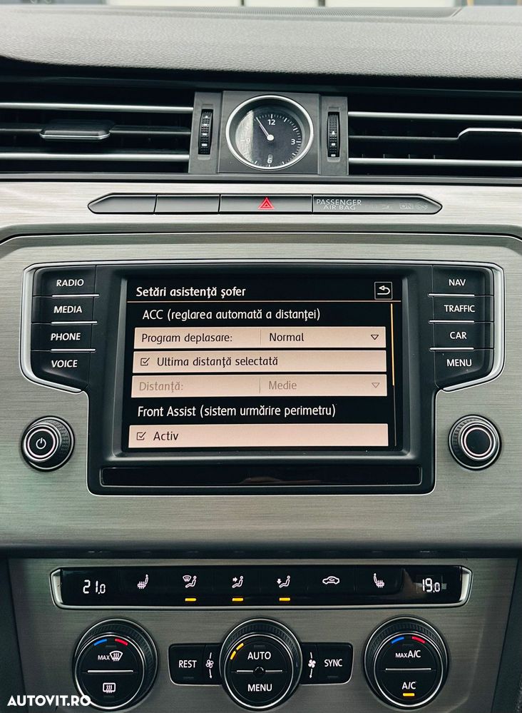 Volkswagen Passat 2.0 TDI Comfortline - 27