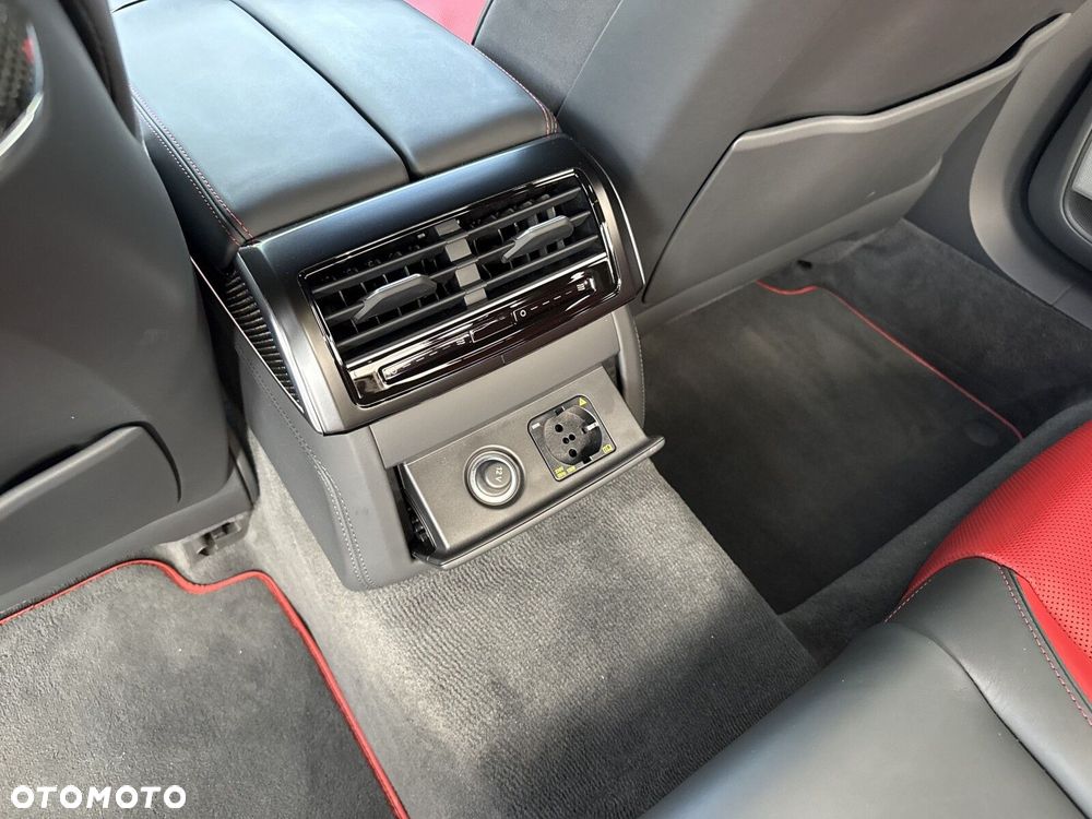 Audi S8 - 23