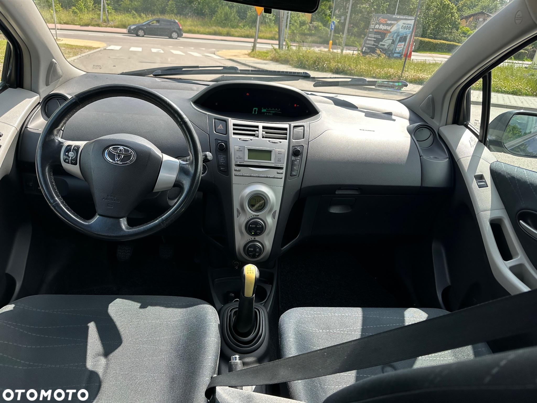 Toyota Yaris 1.4 D-4D Comfort - 13