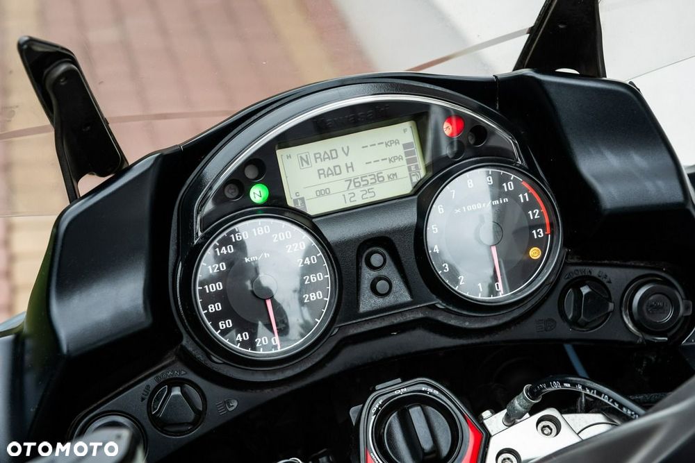Kawasaki GTR - 8