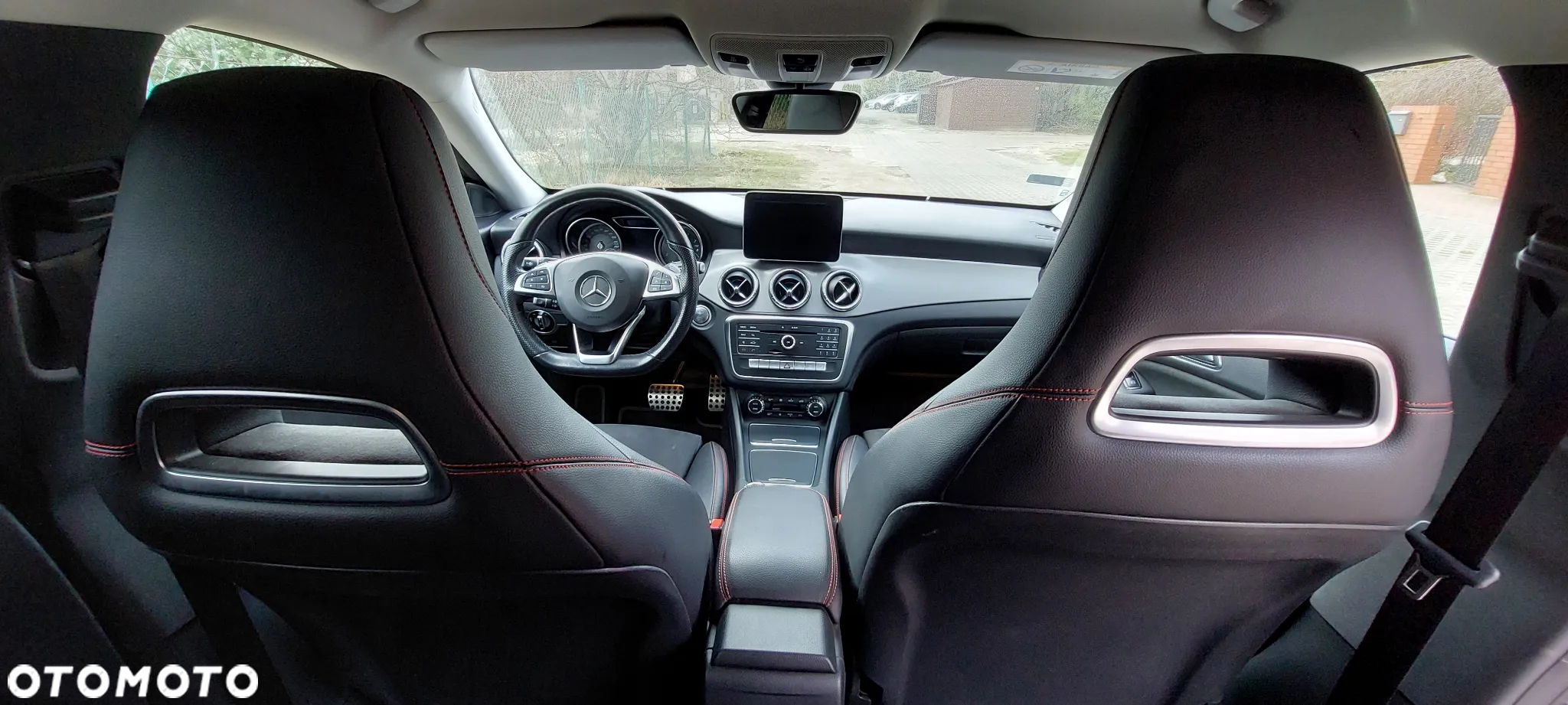 Mercedes-Benz CLA 220 4-Matic AMG Line - 13