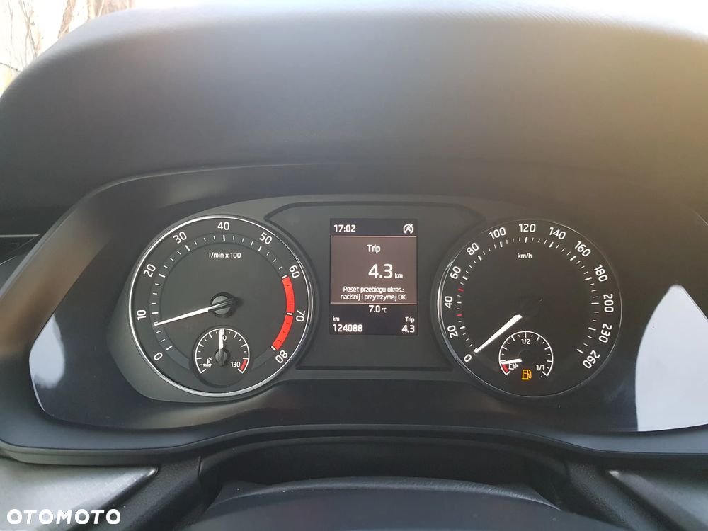 Skoda Octavia ver-1-5-tsi-act-ambition - 21