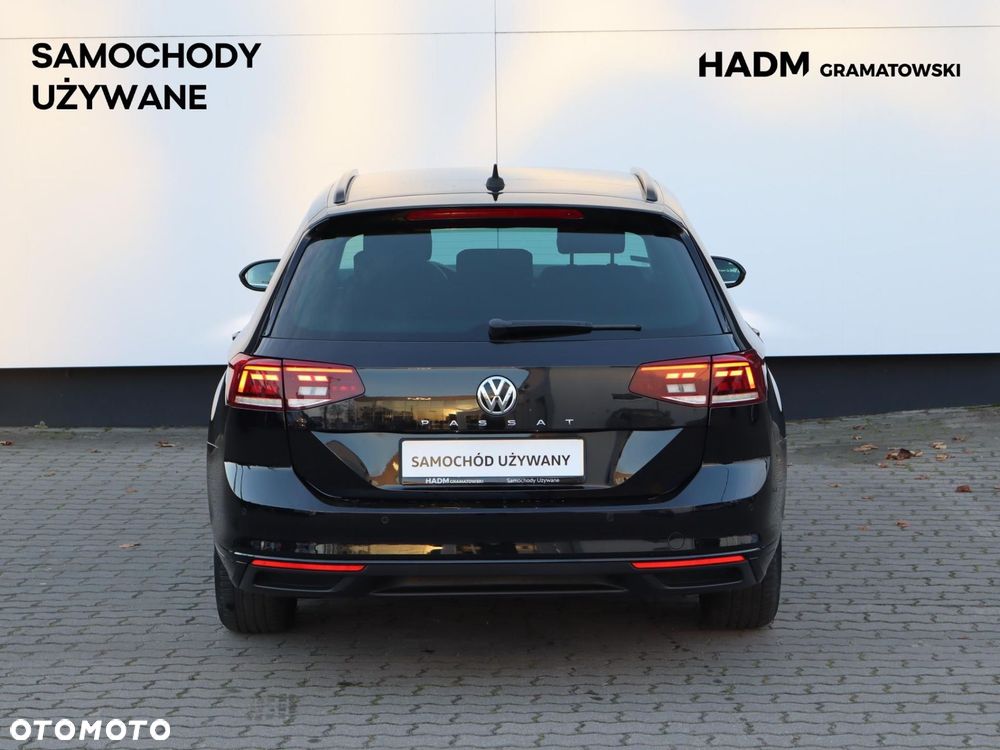 Volkswagen Passat - 21