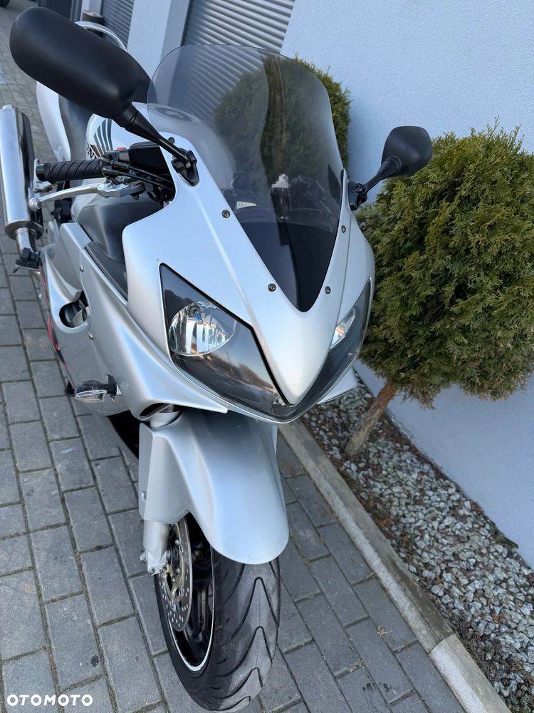 Honda CBR - 19