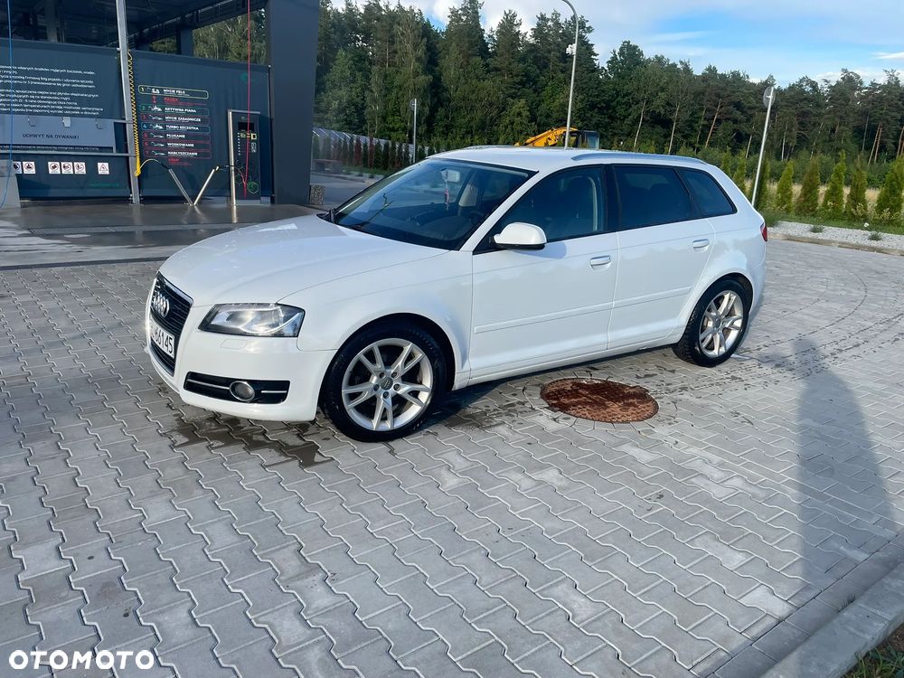 Audi A3 Sportback 1.6 TDI DPF Ambiente - 12