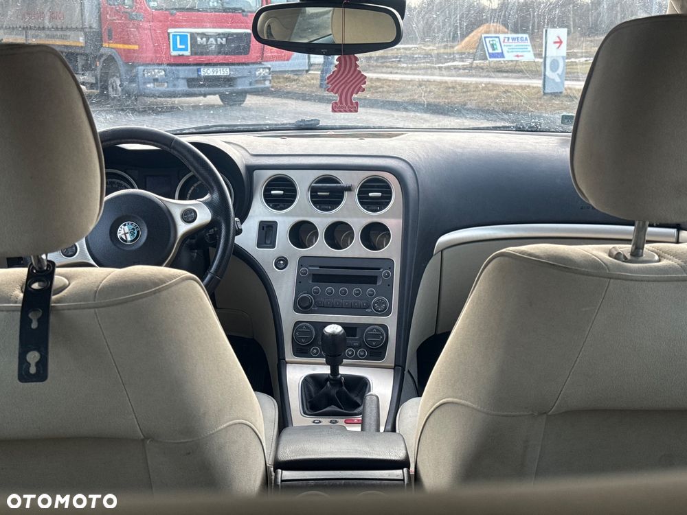 Alfa Romeo 159 1.9 JTDM 8V DPF Distinctive - 22