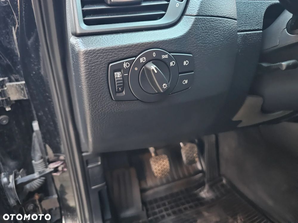 BMW X1 xDrive18d xLine - 14