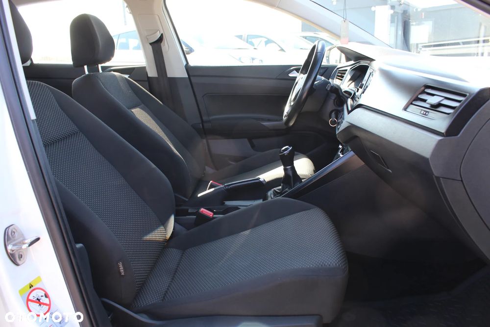 Volkswagen Polo 1.0 Life - 27