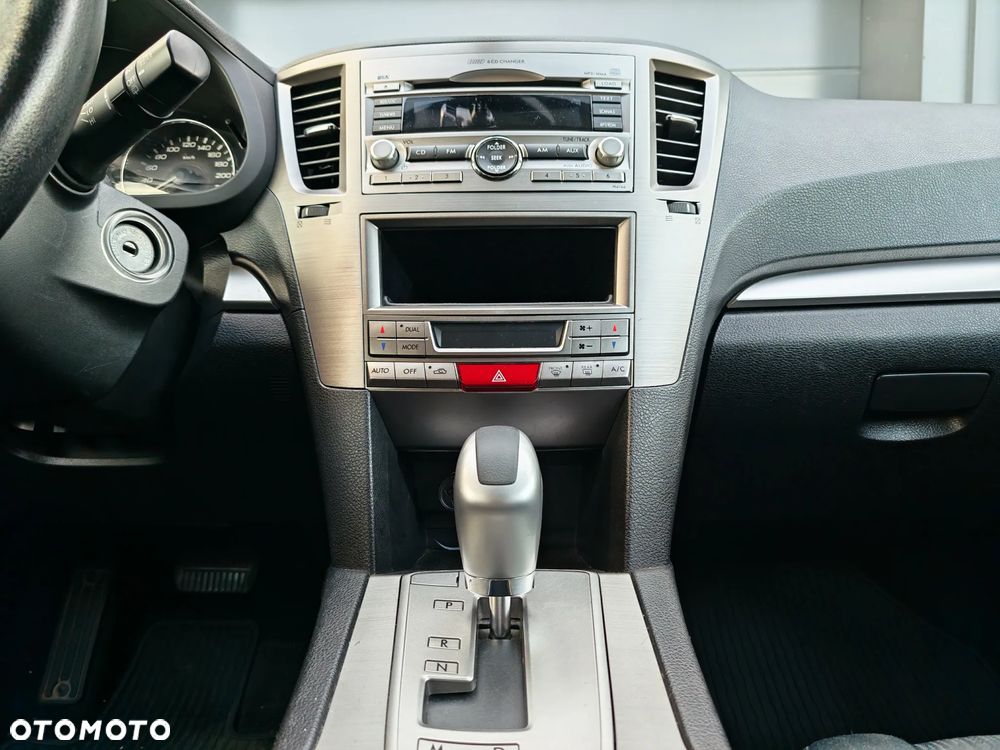 Subaru Legacy 2.0i Comfort AT - 10