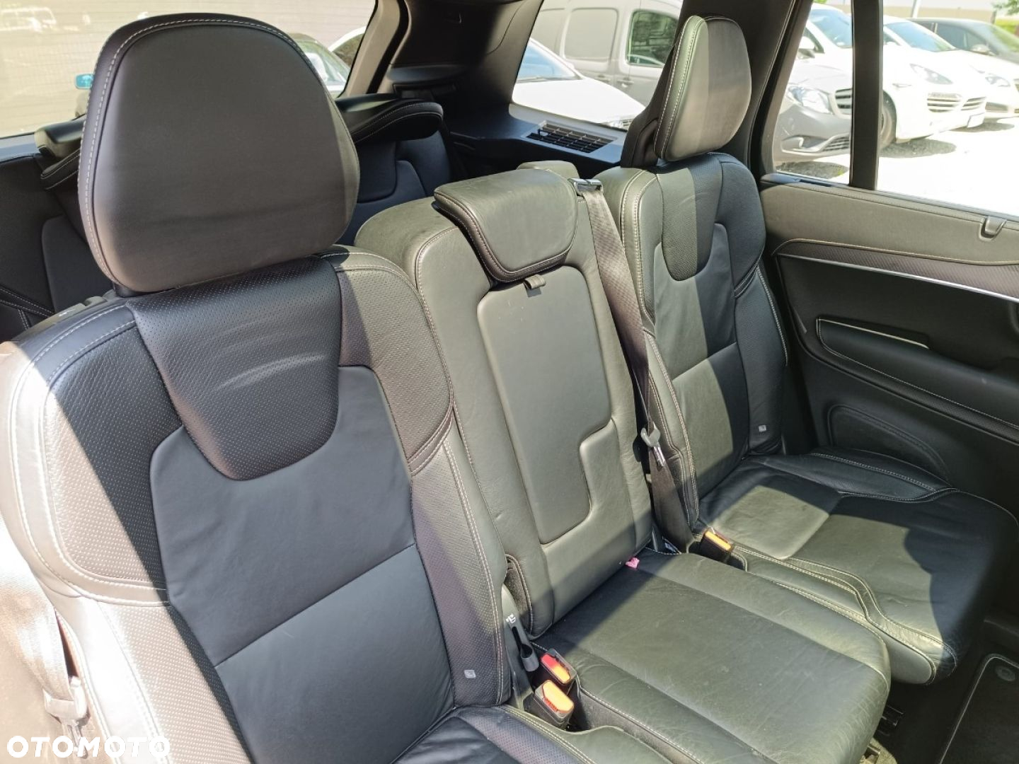 Volvo XC 90 D5 SCR AWD R-Design 7os - 36