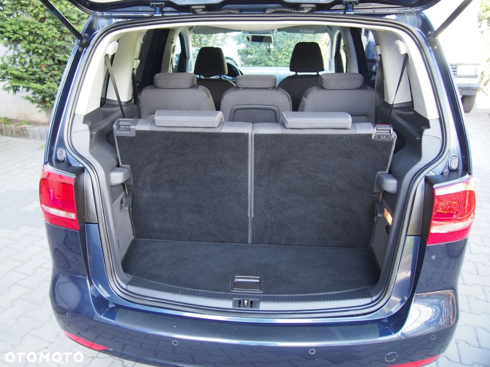 Volkswagen Touran 1.6 TDI DPF BlueMot Comfortline - 11