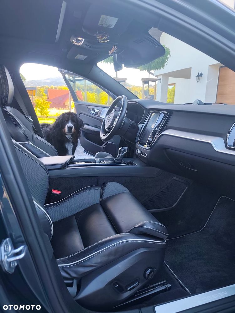 Volvo S60 T6 AWD R-Design - 4