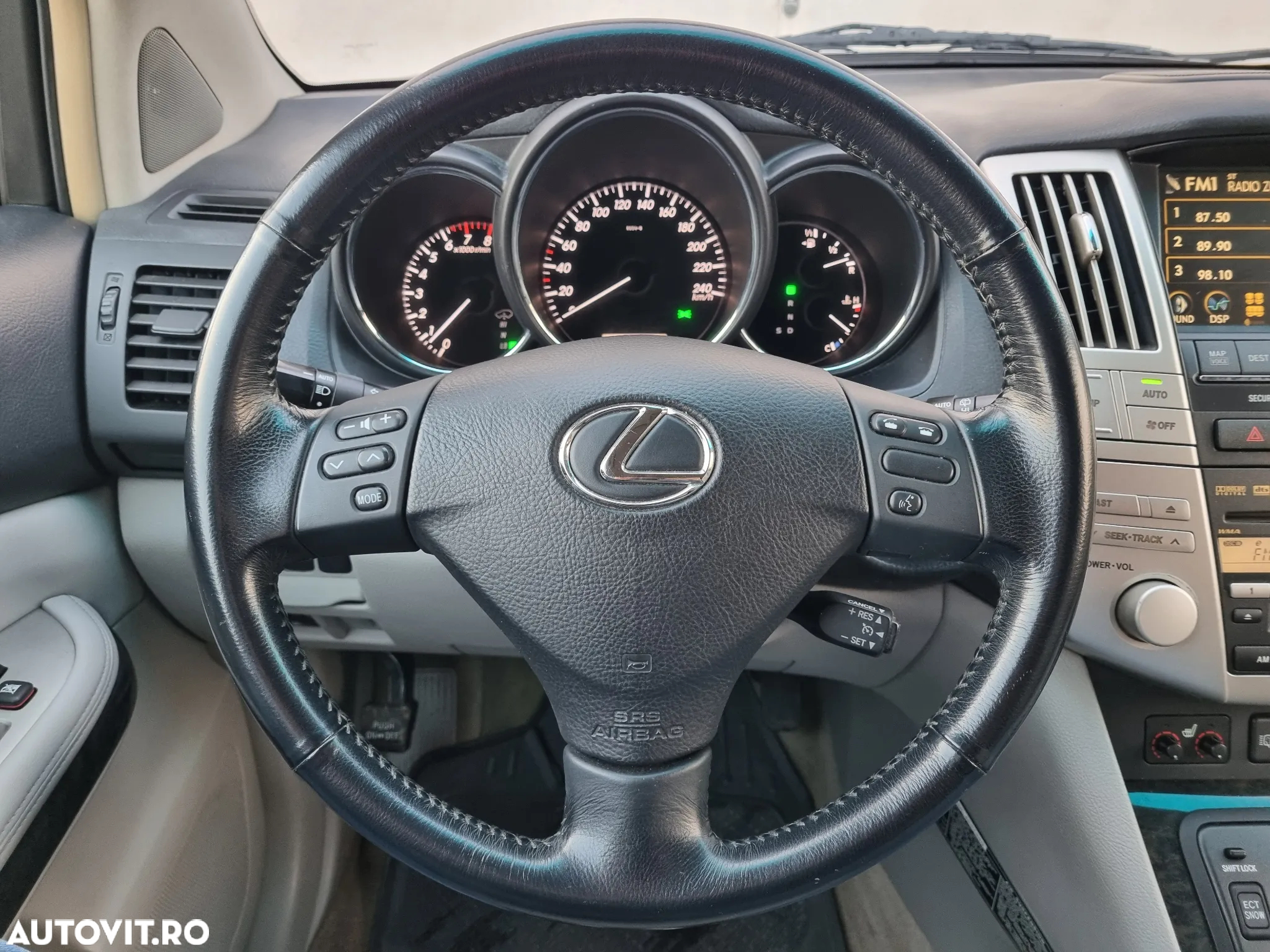 Lexus Seria RX - 14