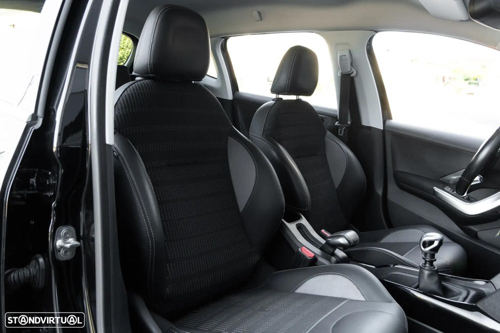 Peugeot 2008 1.2 PureTech Allure - 33