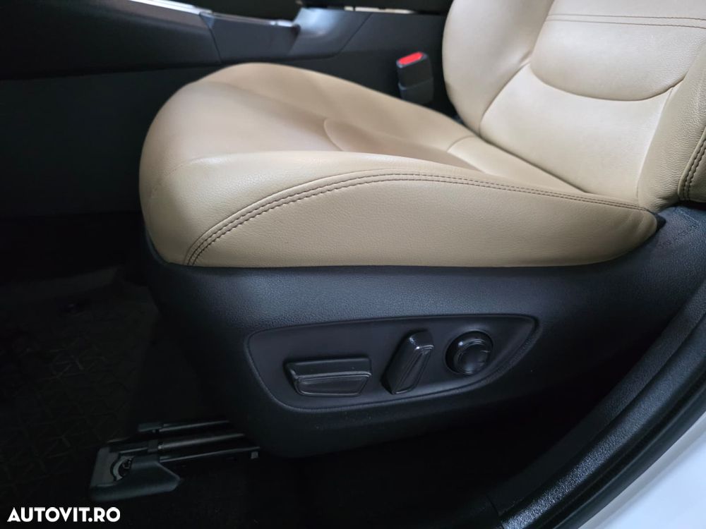TOYOTA RAV4 2024 — imagine 14