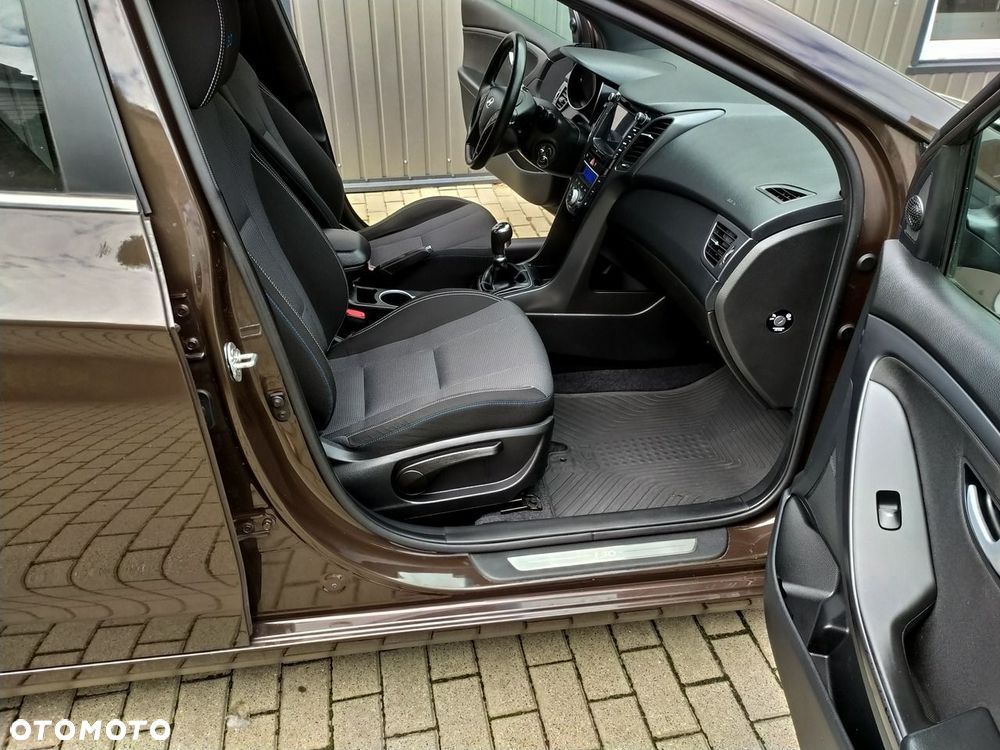 Hyundai i30 1.6 GDI BlueDrive Go - 26