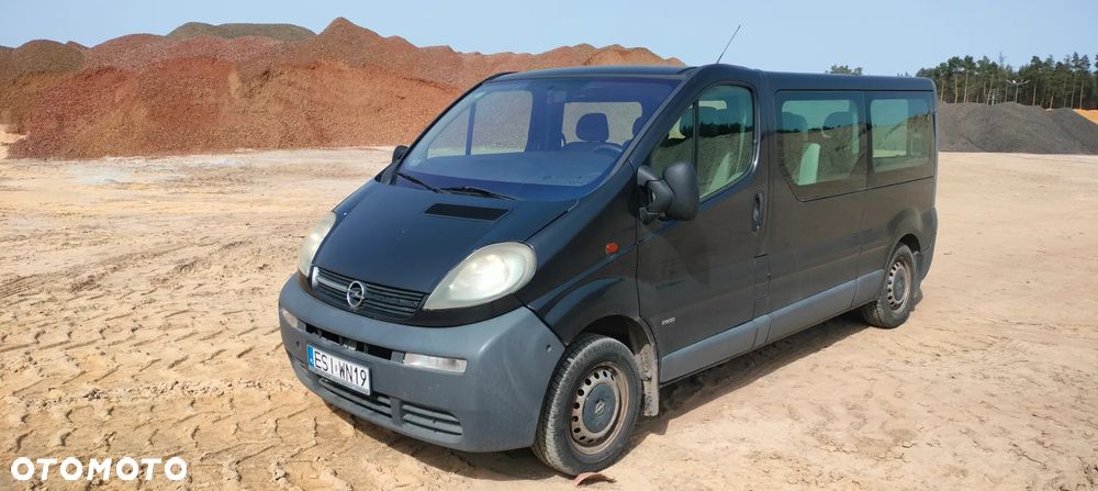 Opel Vivaro - 10