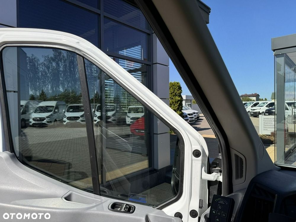 Ford Transit - 40