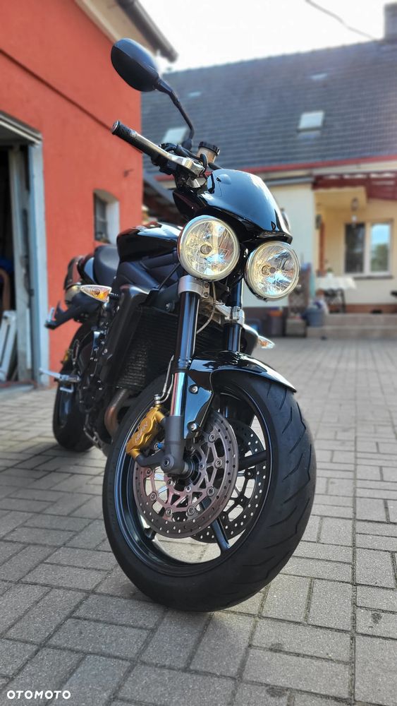 Triumph Street Triple - 1