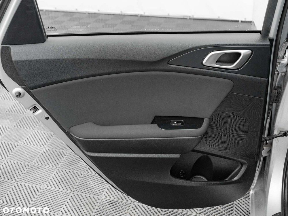 Kia Ceed 1.5 T-GDI M - 22