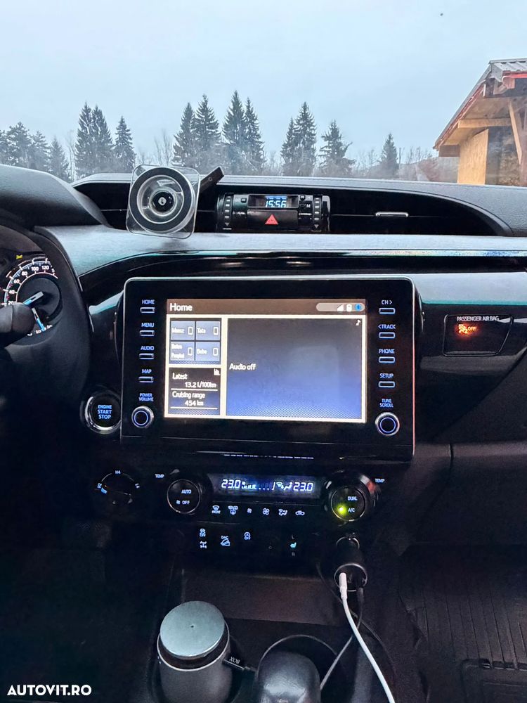 Toyota Hilux 2.8D 204CP 4x4 Double Cab AT Invincible - 8