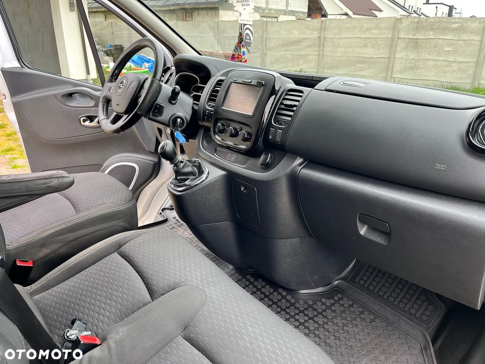 Opel Vivaro - 9