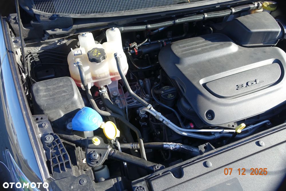 Chrysler Pacifica - 19