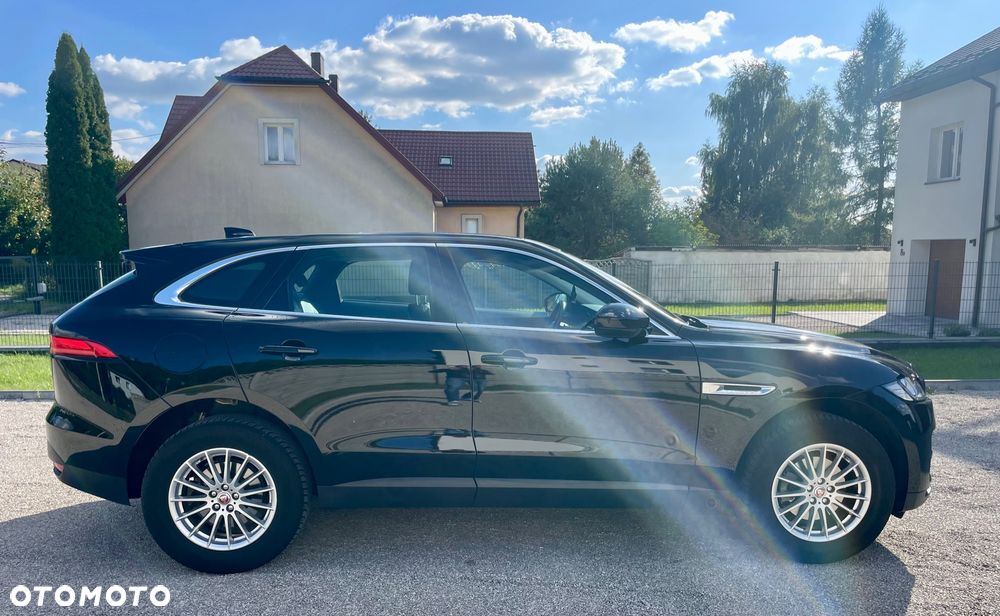 Jaguar F-Pace - 12