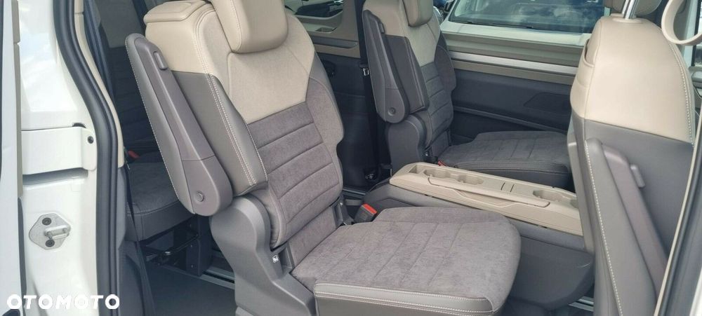 Volkswagen Multivan - 8
