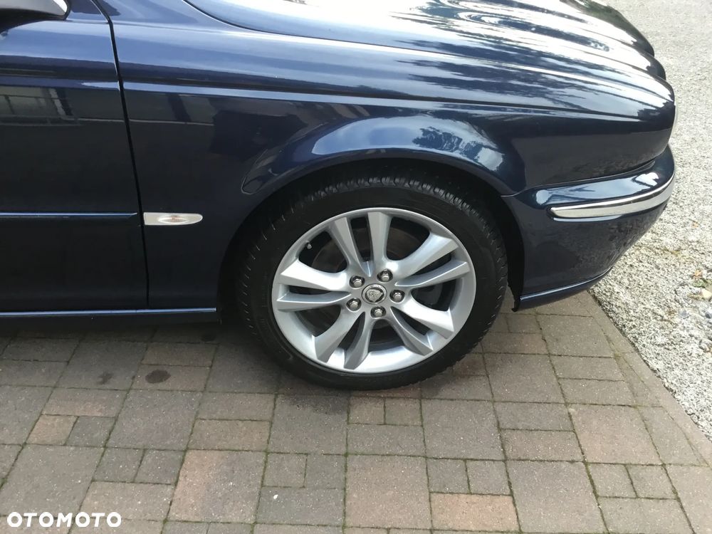 Jaguar X-Type 2.0 D High - 9