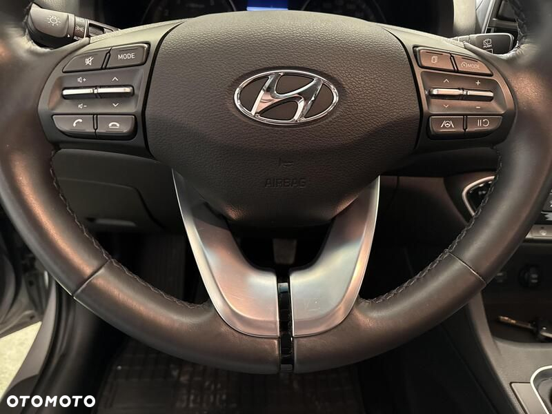 Hyundai i30 1.5 DPI Classic + - 13