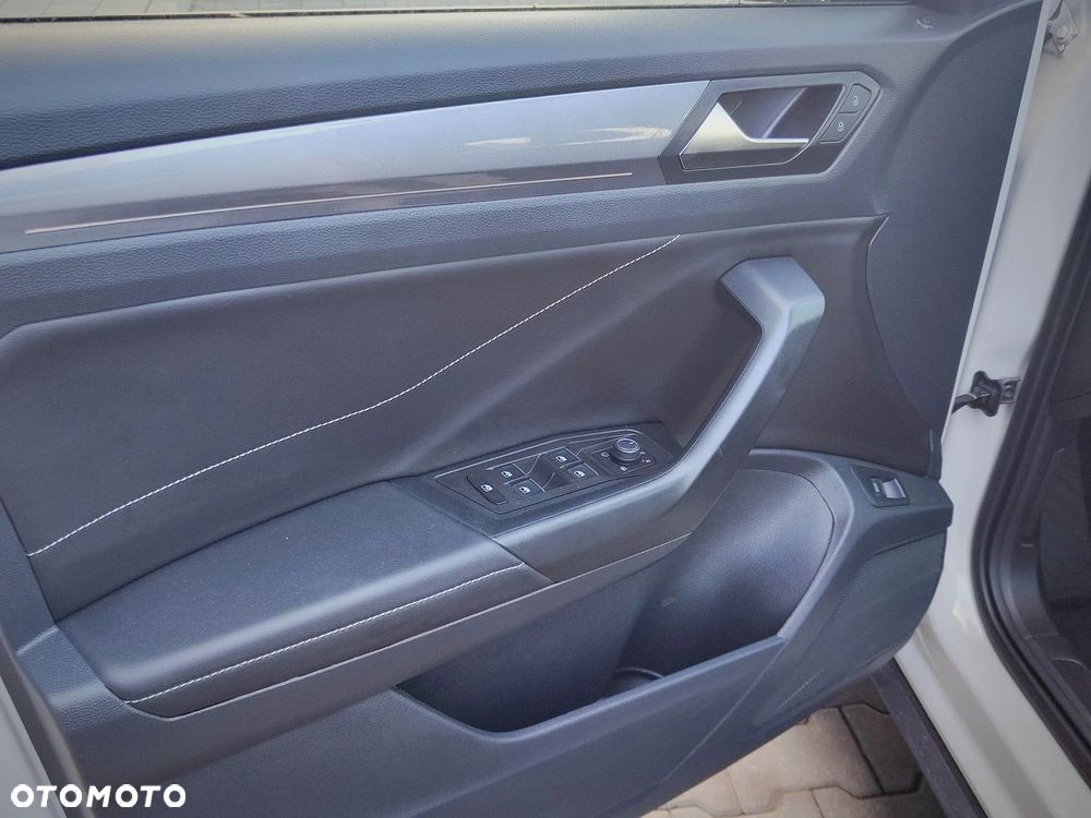 Volkswagen T-Roc 1.5 TSI Style DSG - 14