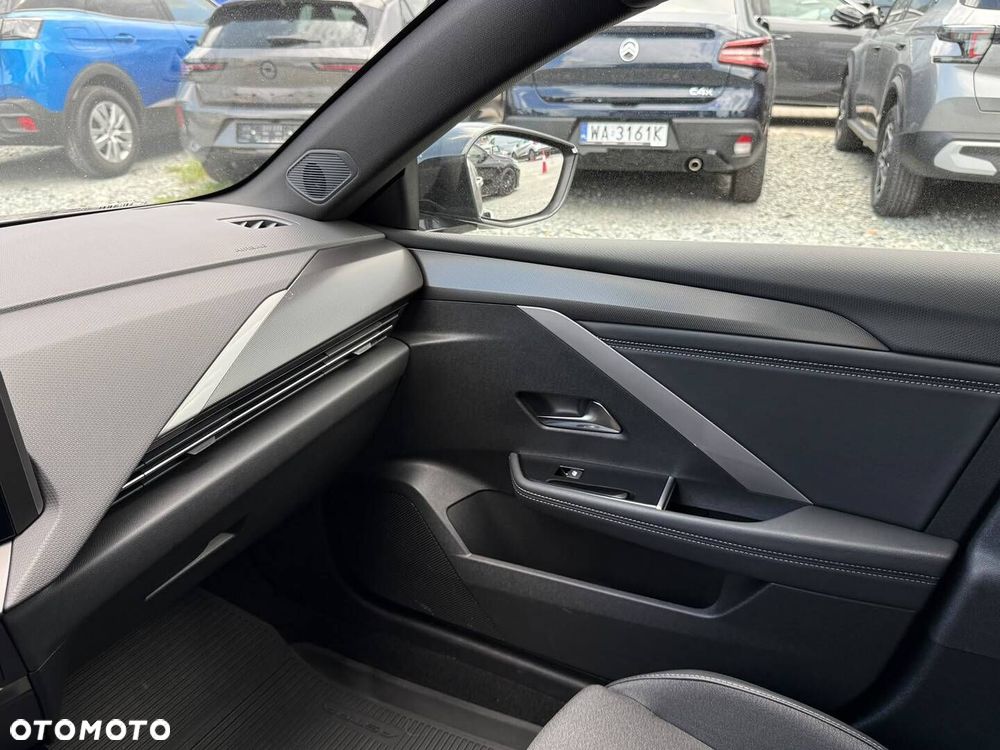 Opel Astra 1.2 T GS S&S - 17