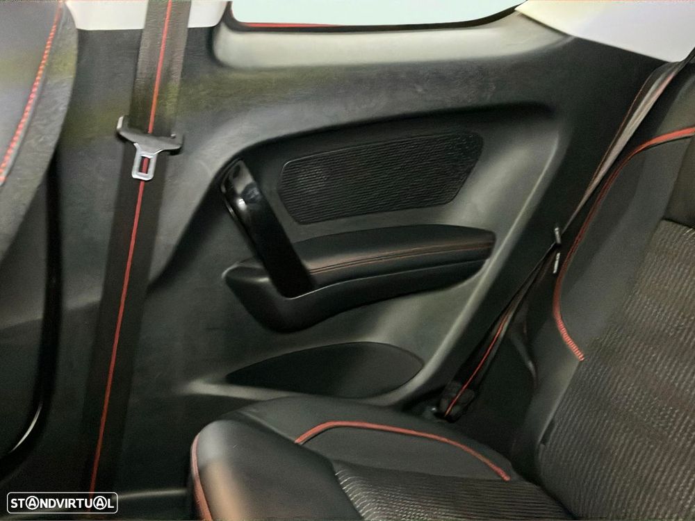 Peugeot 208 1.2 PureTech GT Line - 22