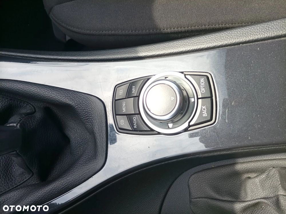 BMW Seria 3 320d DPF Blue Performance Edition Sport - 26