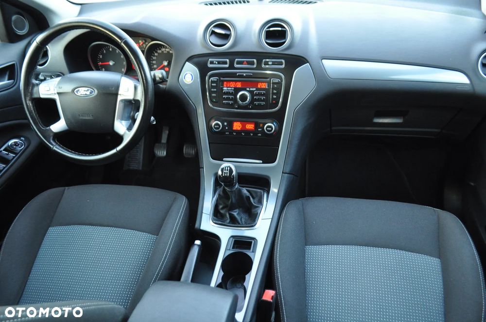 Ford Mondeo 2.0 Titanium - 30