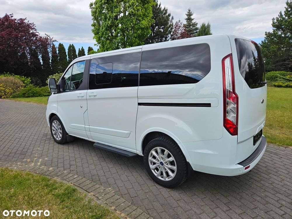Ford Tourneo Custom - 5