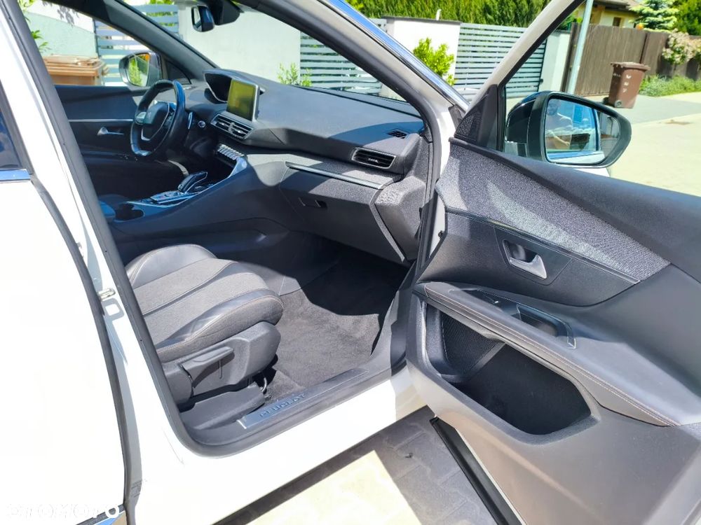 Peugeot 3008 PureTech 130 Stop & Start EAT6 Allure - 9