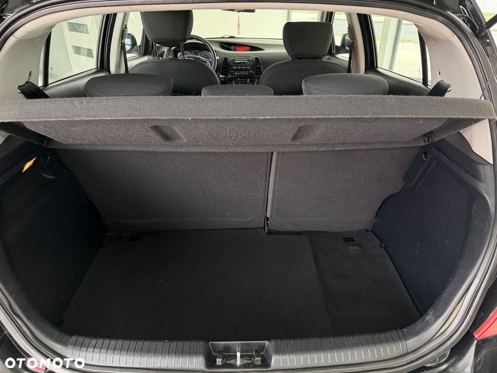 Hyundai i20 1.2 Classic + - 28