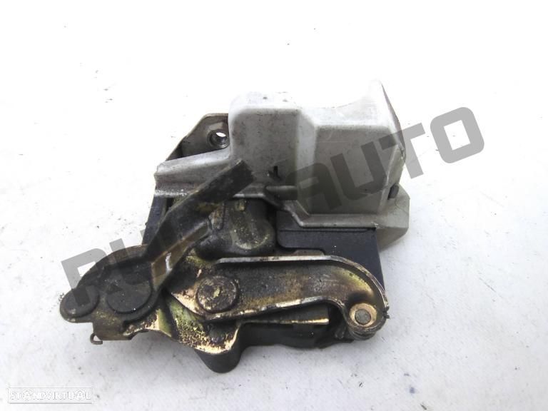 Fechadura Porta Trás Esquerda  Mercedes W201 (190) [1982_1993] - 2