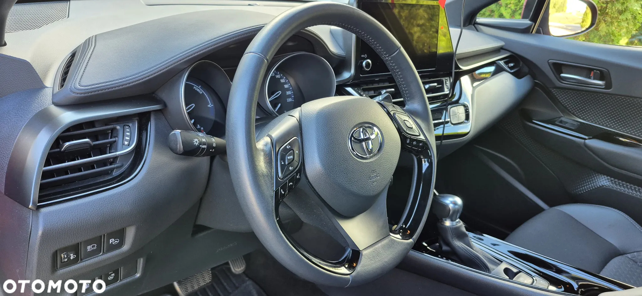 Toyota C-HR 2.0 Hybrid Team Deutschland - 9