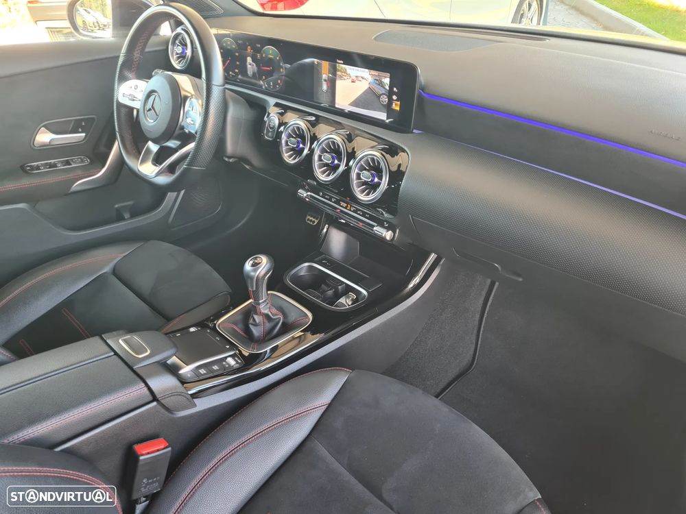 Mercedes-Benz A 180 d AMG Line - 28