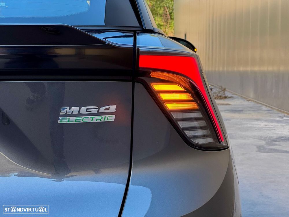MG MG4 51 kWh Standard - 40
