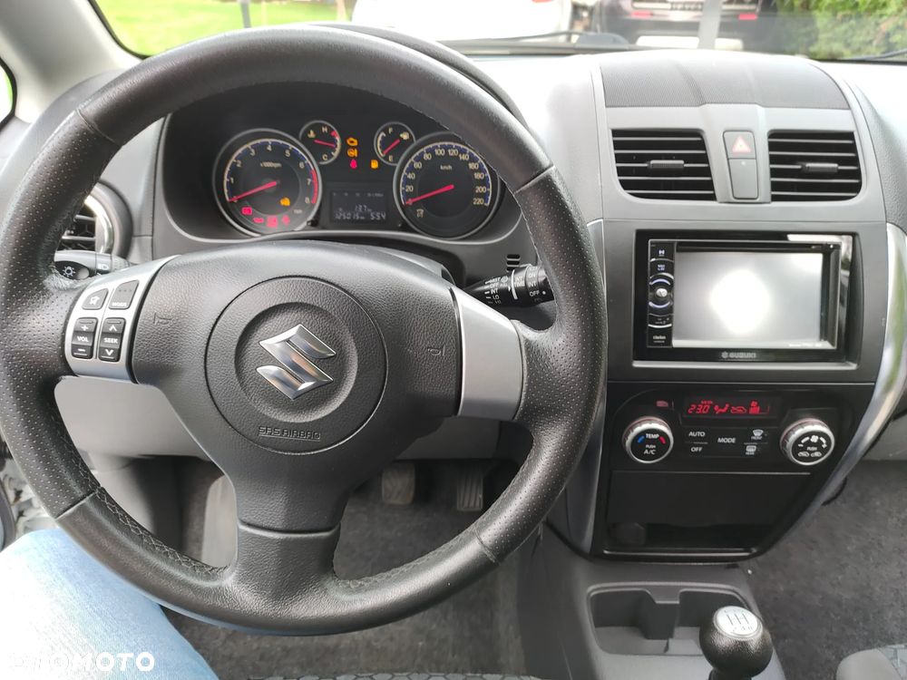 Suzuki SX4 1.6 Comfort 4WD - 10