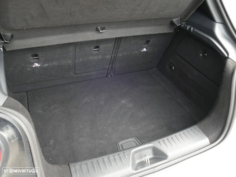 Mercedes-Benz A 180 d AMG Line - 10